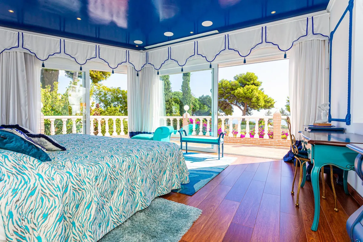 6cff7191-8bb5-4cc4-8b69-999338aa7d1f