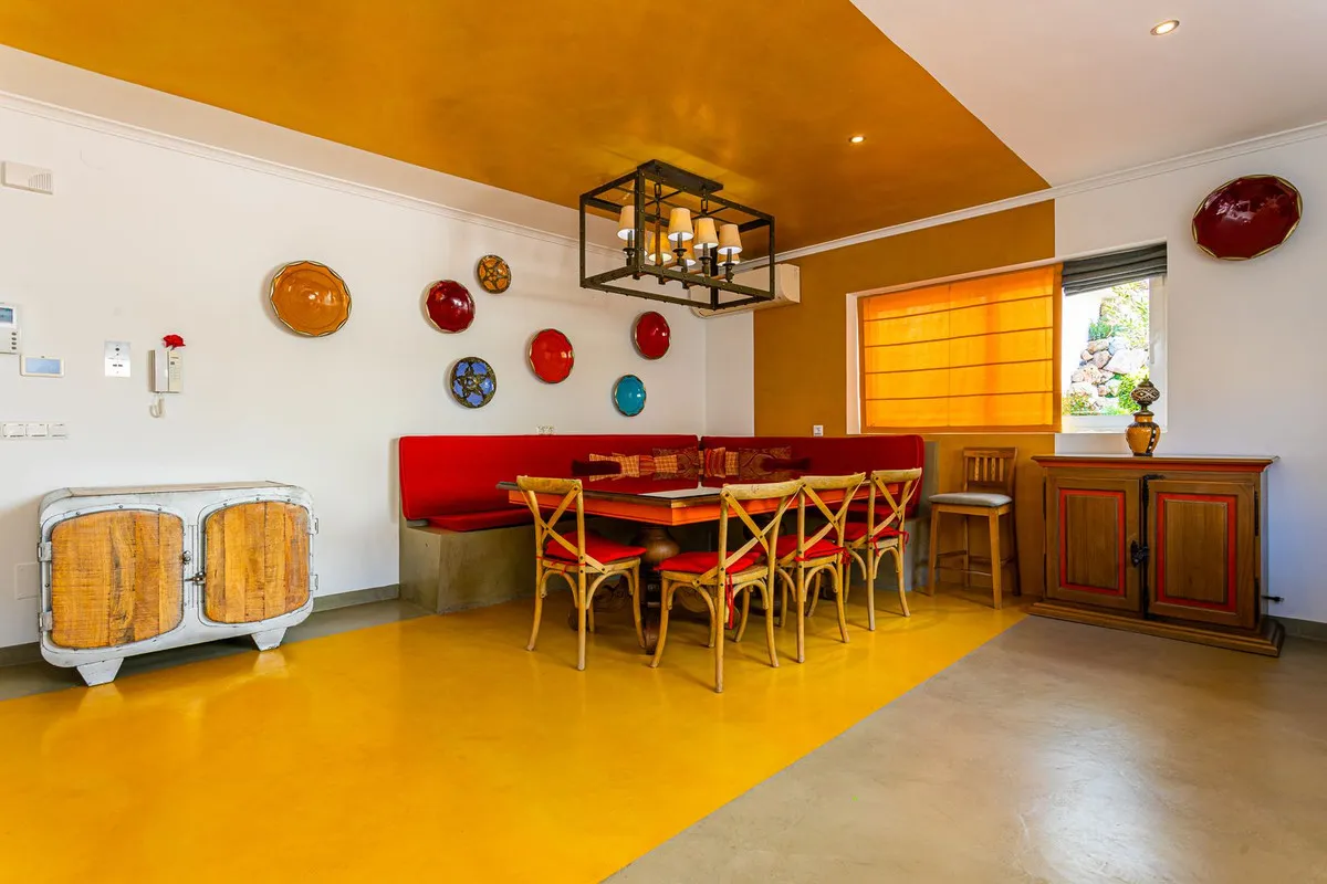 a9441de8-e30c-4dad-8dc1-61adcb9e7535