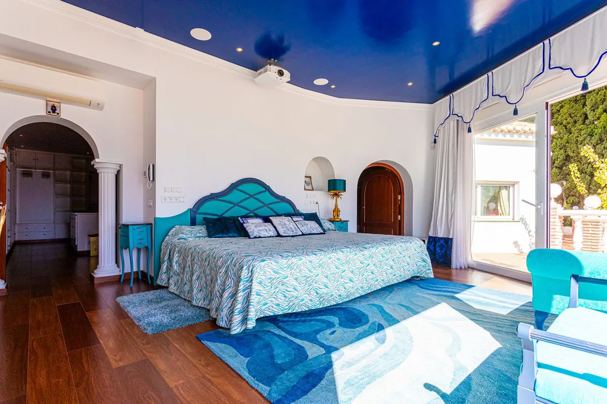 b7deb737-69c0-4657-823e-a60f71db7463