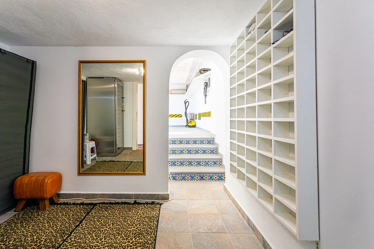 e0a7a8b6-a9d3-4147-b0c0-1dc77b647143