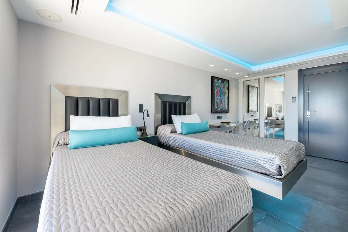 4f7f8704-4c0f-4083-a3c0-c21a1ab690db