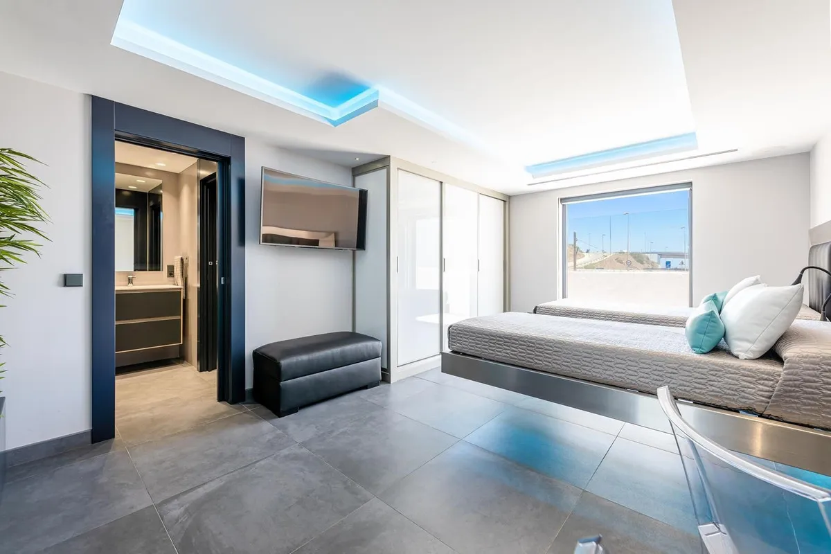 9f700c7d-b89b-4da3-8d92-498fc2d41a37