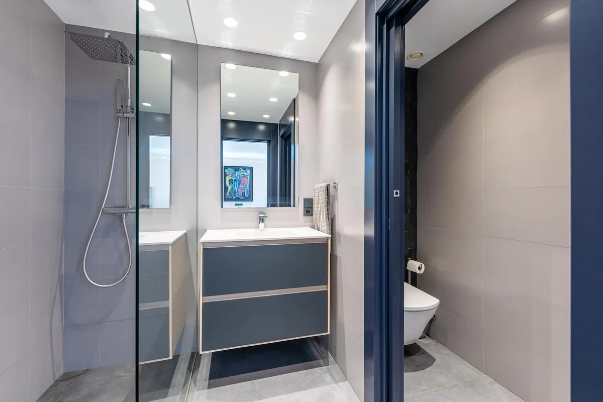 a53ebd7b-e542-44ab-8446-af3b57492428