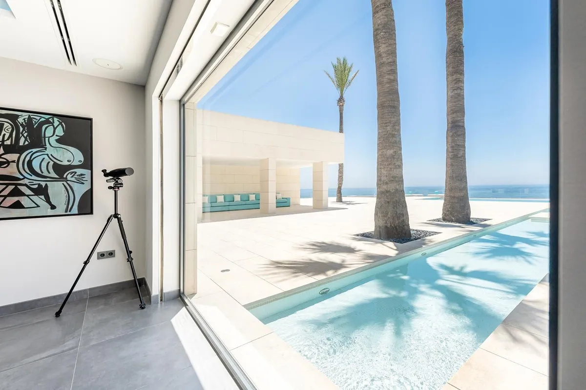 b34d9823-b347-4aab-9a08-491f803b8d1c