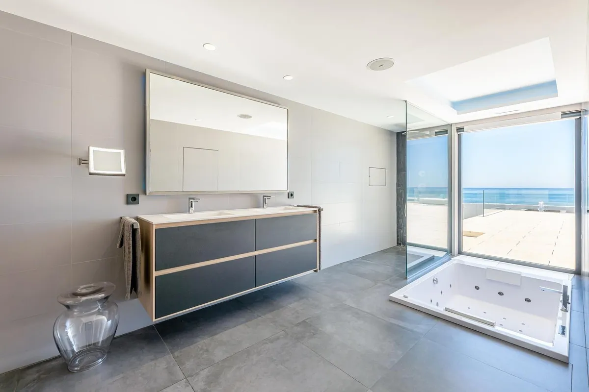 ca49f9a9-6e42-4b19-ad20-7c7d1f061824