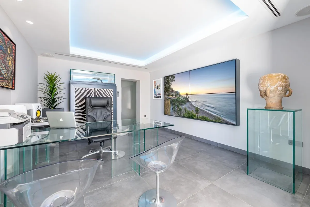 da6204bb-11cd-4504-8acd-806efc493c76