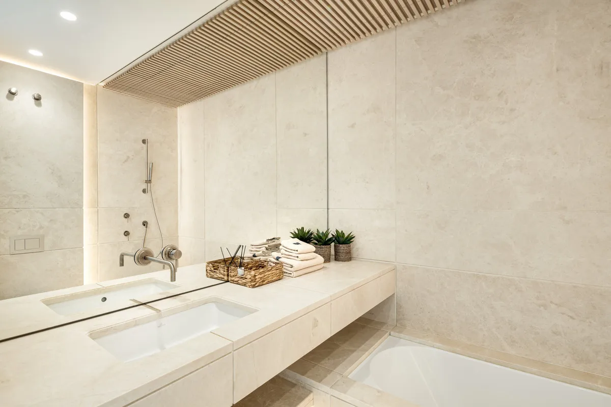 a70242f9-e96d-47b3-833c-78abcdd4e35d