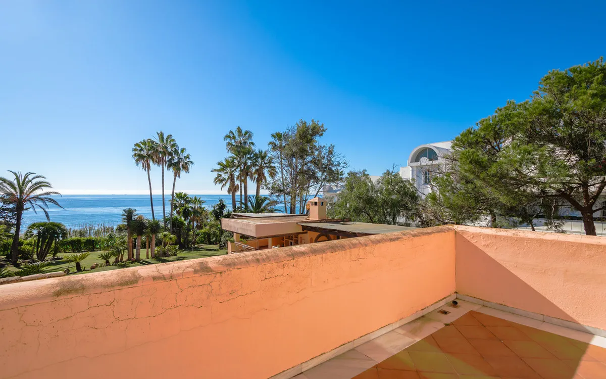 7b6860da-14af-4f5d-95c0-87853b69fe7c