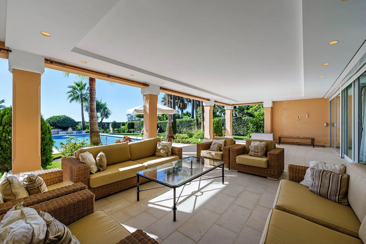 9d8b40ae-6829-43be-9b18-2834291e3113