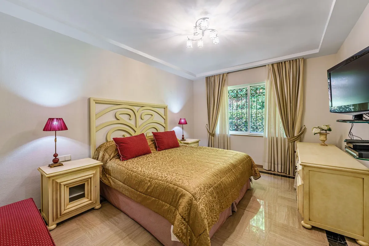 b3554392-a345-4613-be81-615054f68dc7