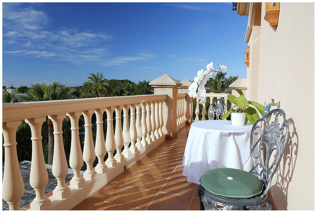 1743e5e2-baa2-4c12-82c1-b6cde21ec409