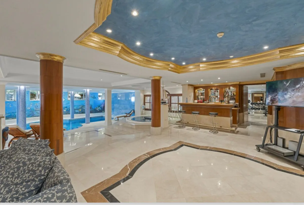 e8aedd42-221c-4143-8b30-bf3348a63e4f