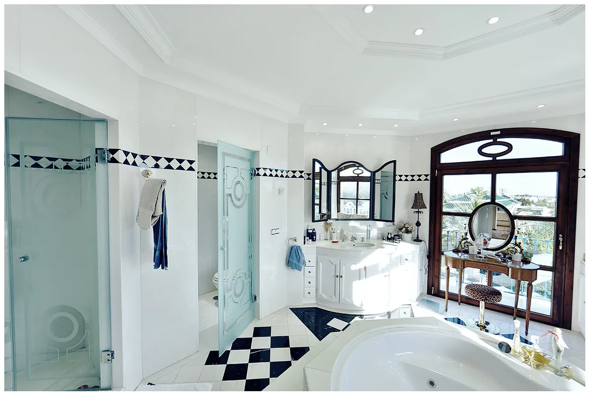 fa165593-607e-4b21-8e9c-38f19311aa7b