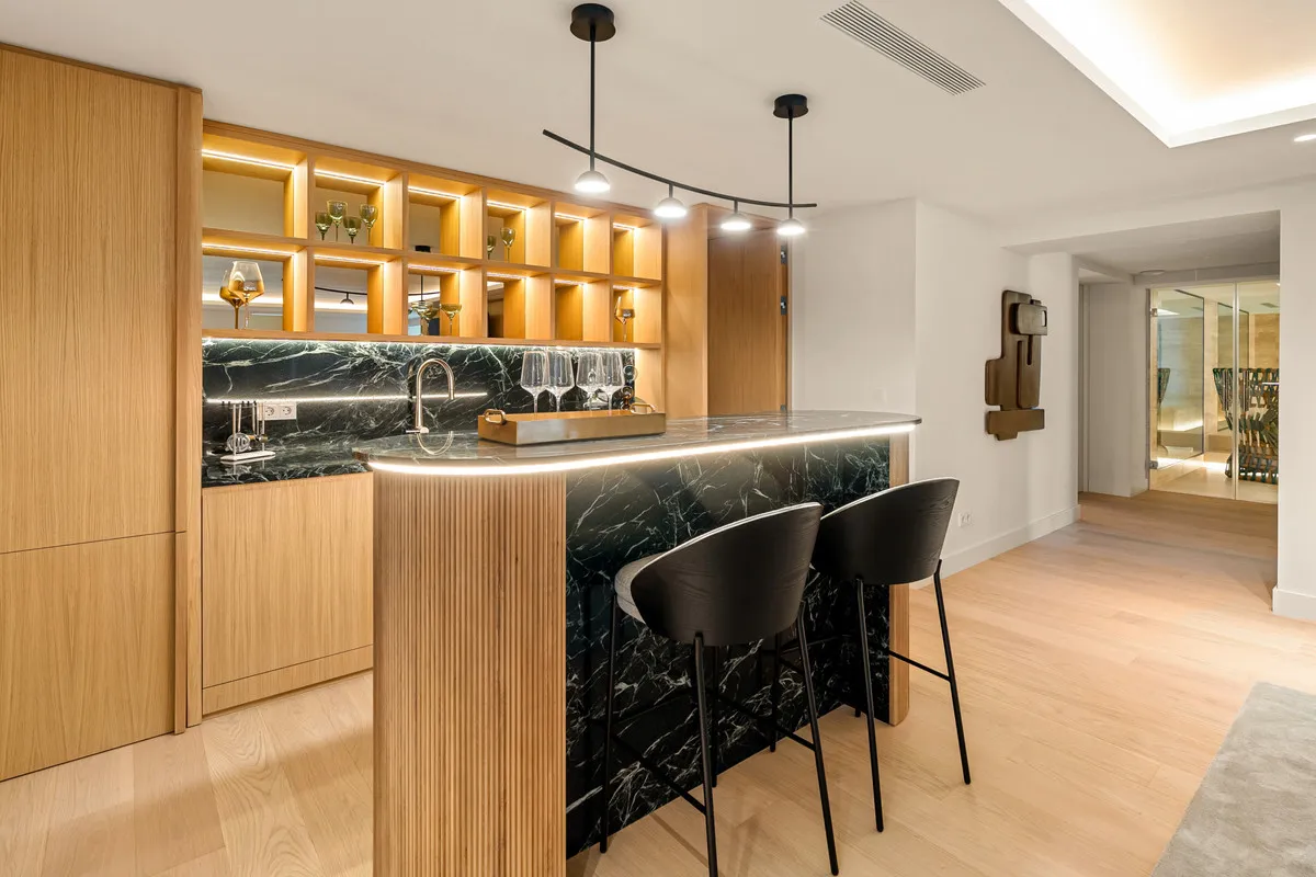 61c300d5-882b-4a54-a271-20d759886ac6