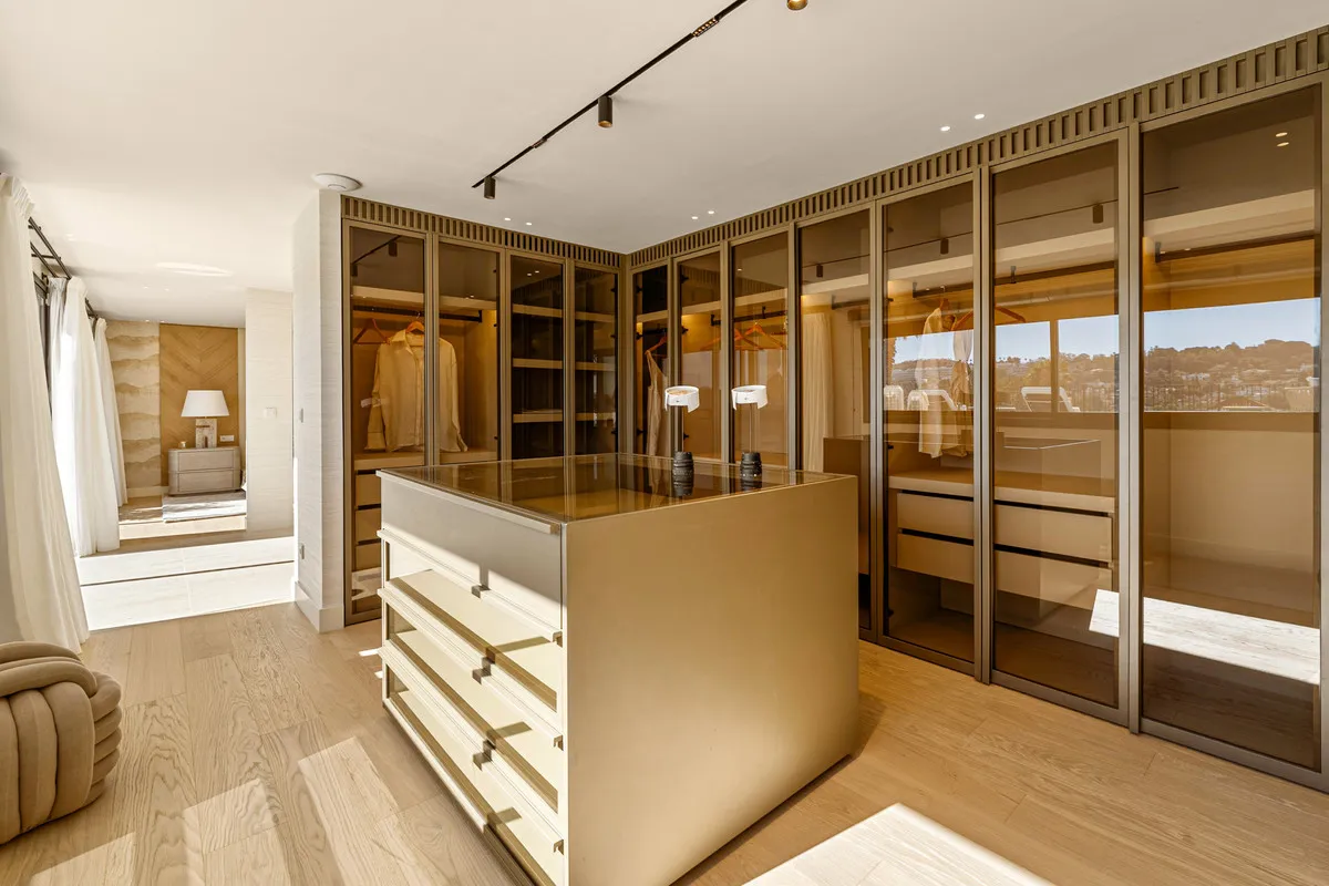 dfb21abc-07ad-4036-a33e-bef382d7ebb1