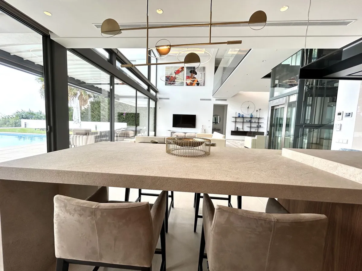 158eeea5-58b1-4bef-b512-6ad7181838c6