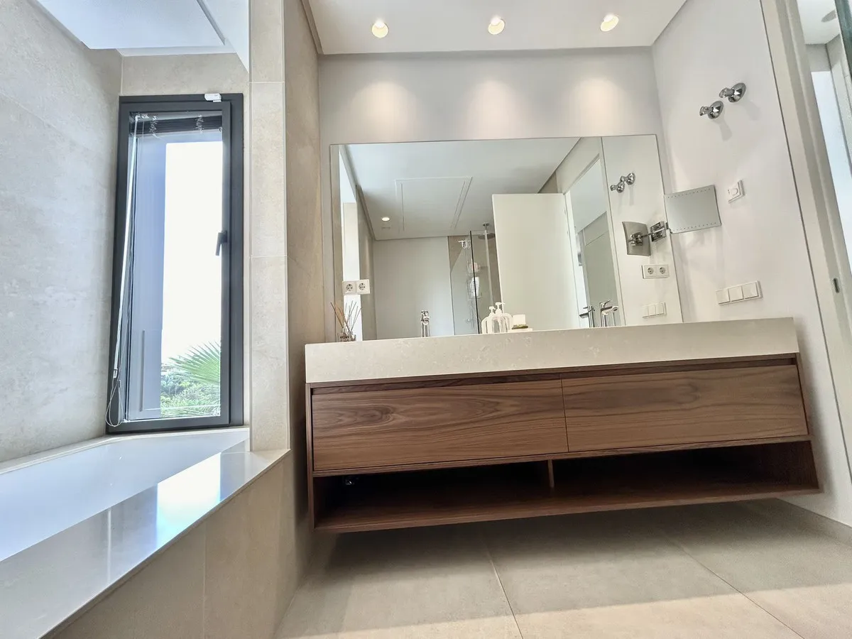 18425e3d-f35b-478c-b361-f64ed7b8410f