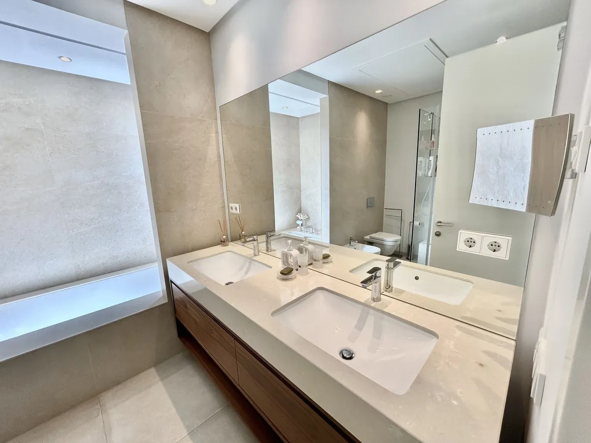 3aece9fd-fcc5-4955-9b6c-35f01aef7e7e