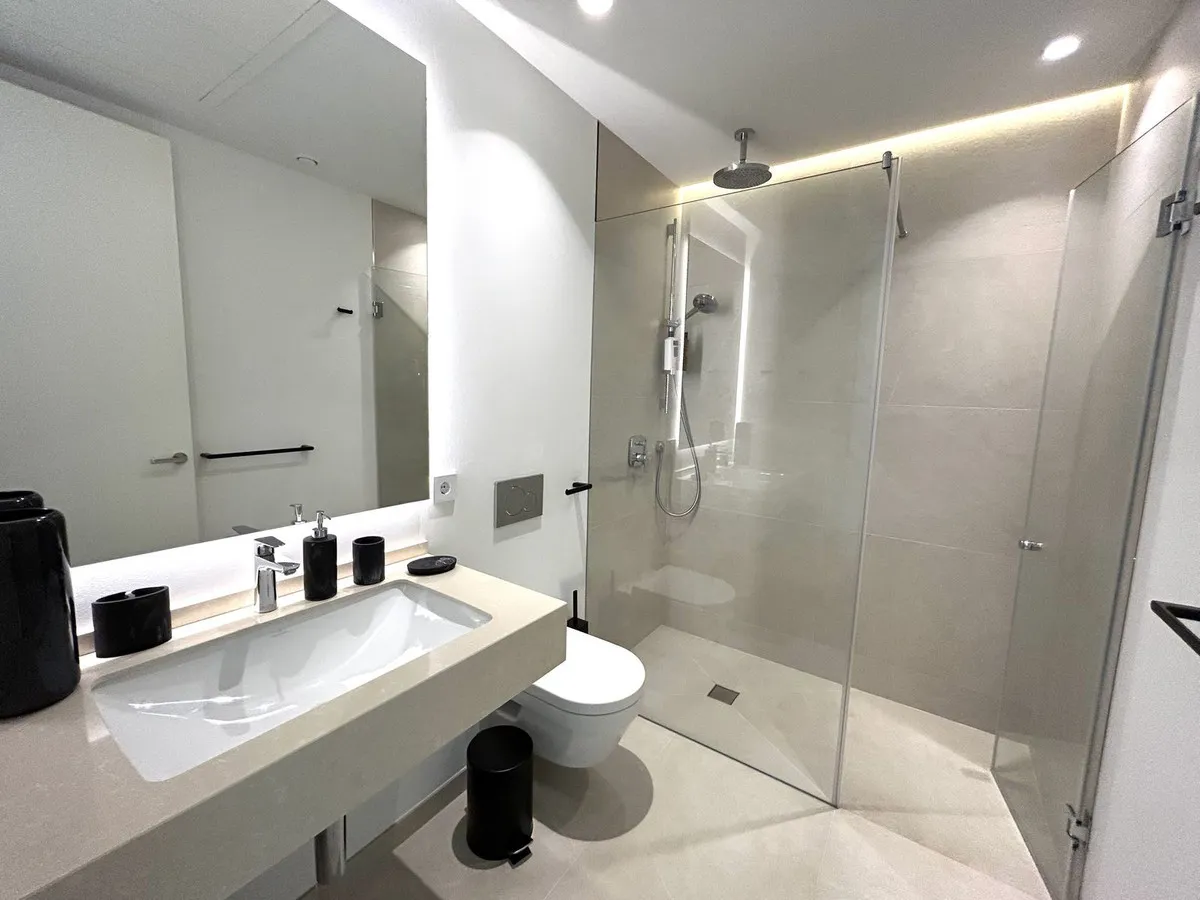 c8aecfda-ffc9-4d35-80d1-cd9c11830287