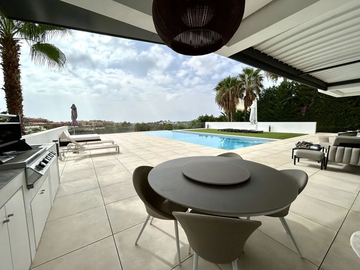 cf2a9cd1-08b3-47e3-8b65-658f665efd22