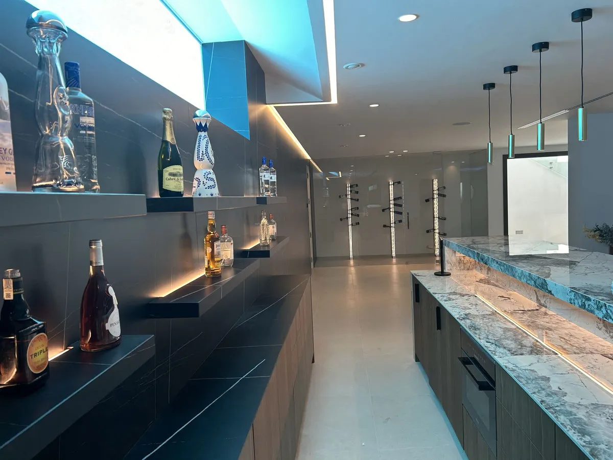 e8b8a6b3-c6ff-4a24-a47b-a979cf6c1e61