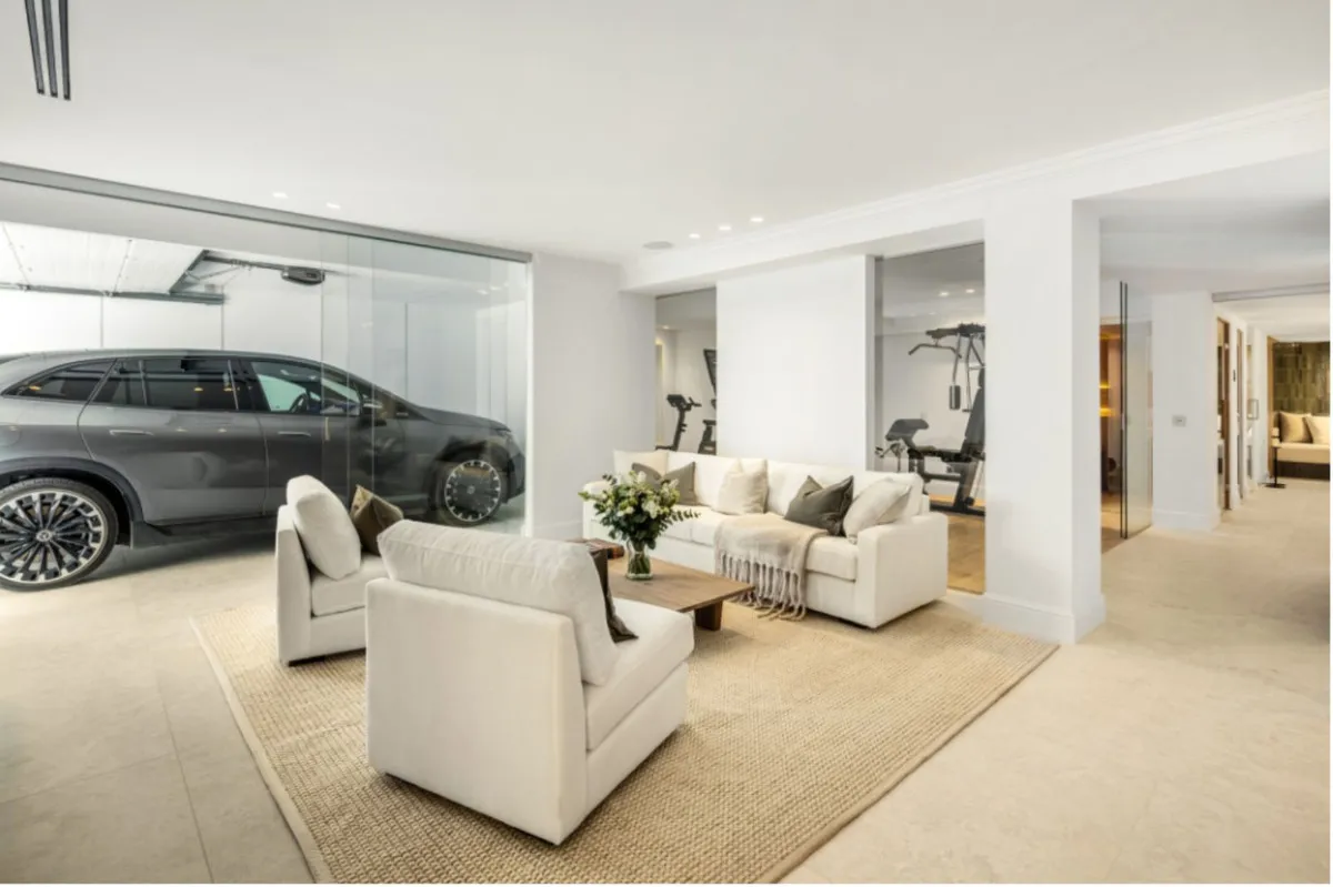 3ee39d51-b664-41e0-a9f5-cf68d9232567