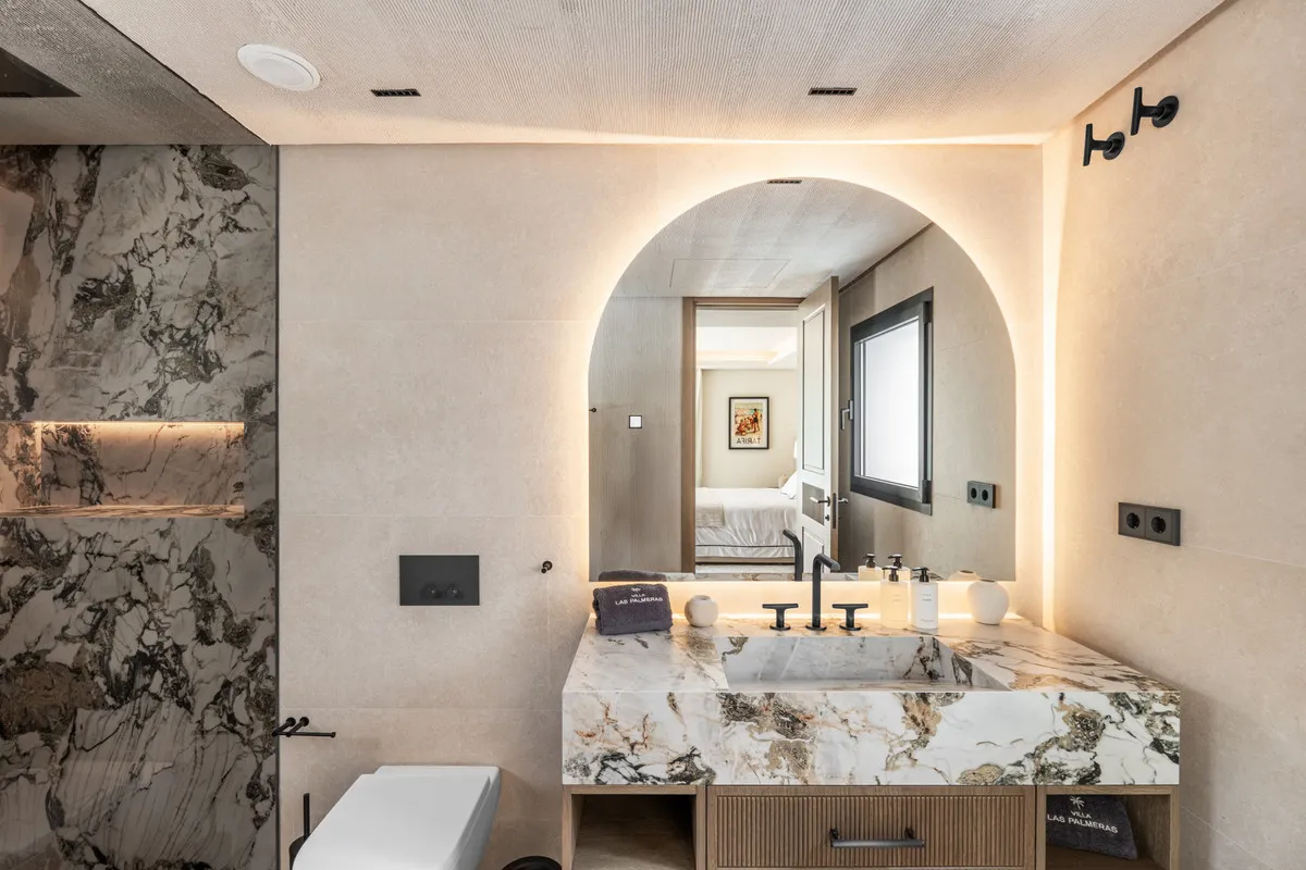 5b3341cd-74bd-44fa-9bdd-d25e73b5eb0c