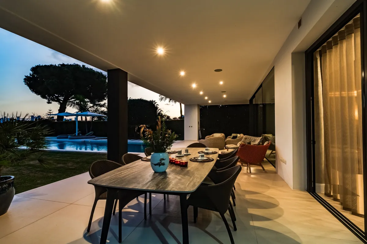 1c0e98ca-8720-4336-835d-fd4c747e0c2f