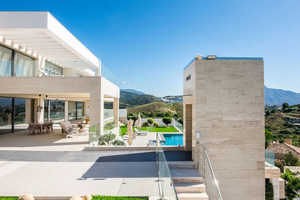 16ddf027-56b0-4cf8-9588-a2e1b1a1ccf3