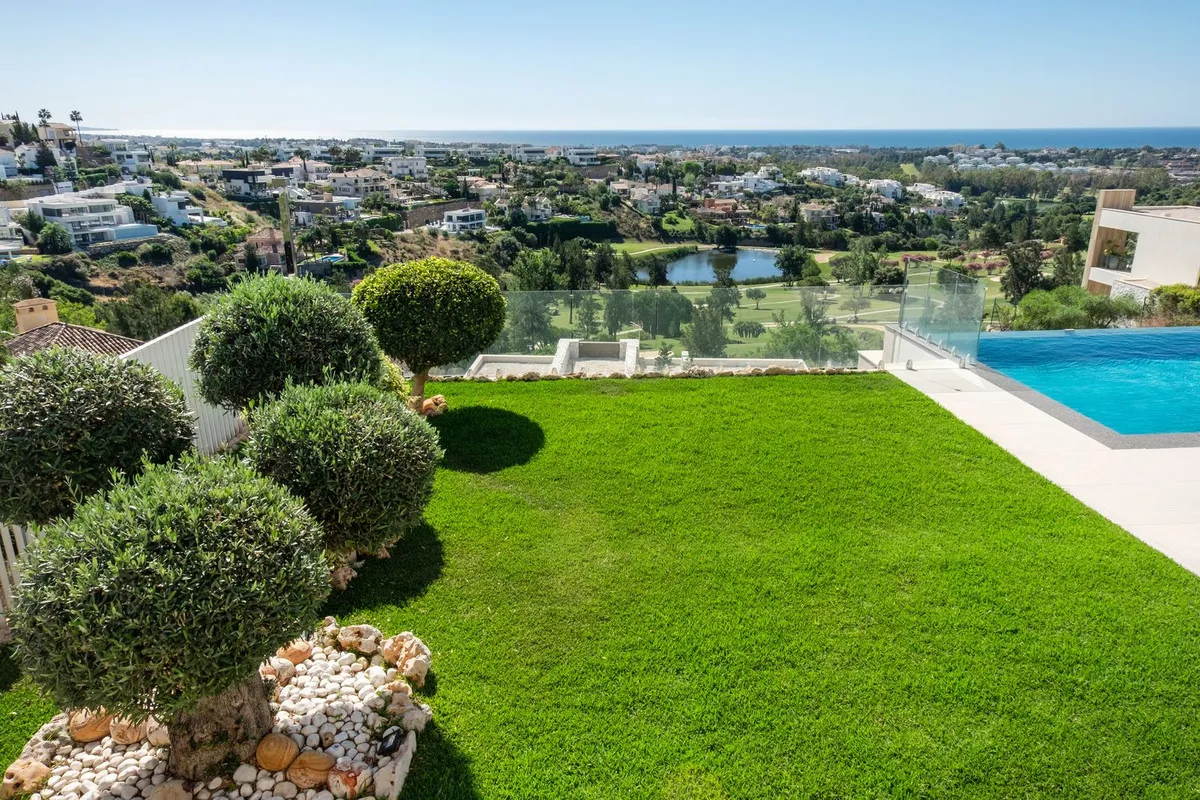 4502f0c7-c6e1-4c18-97cc-9c05ea06cfb2