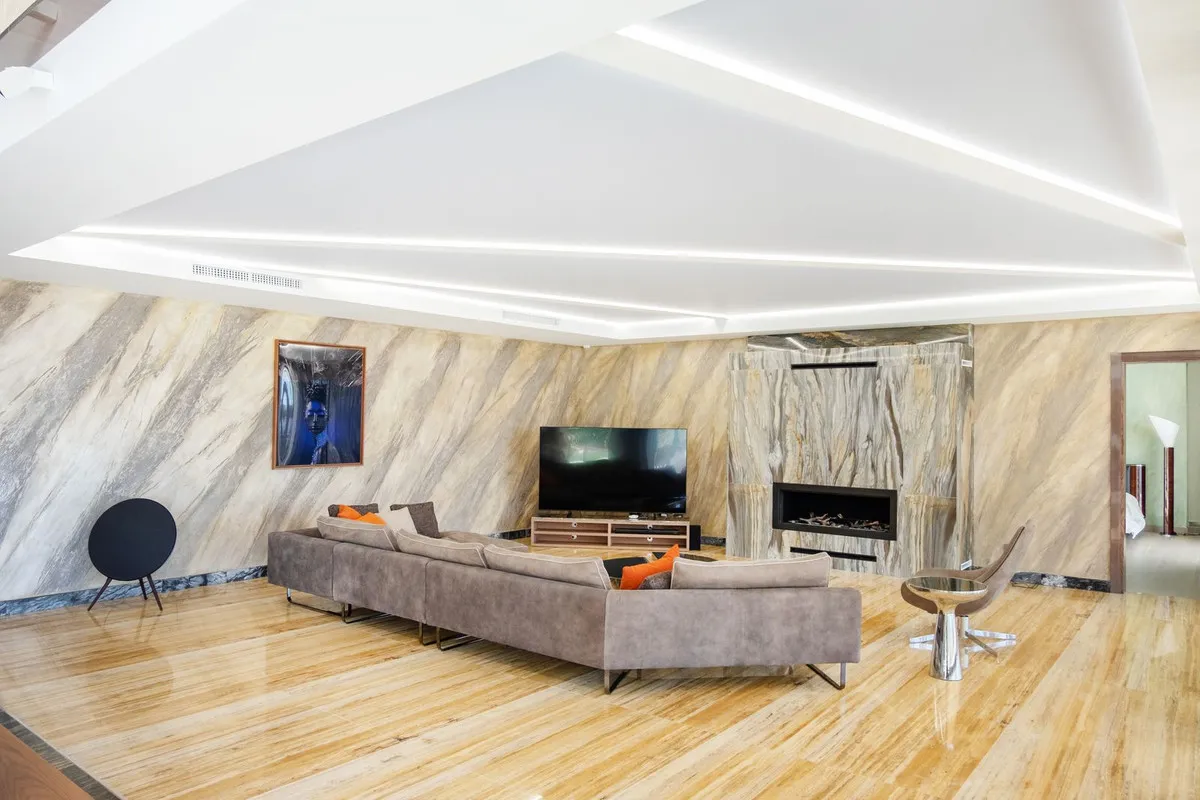 4f4d25a4-2604-4efb-8311-edc15cfcfff3