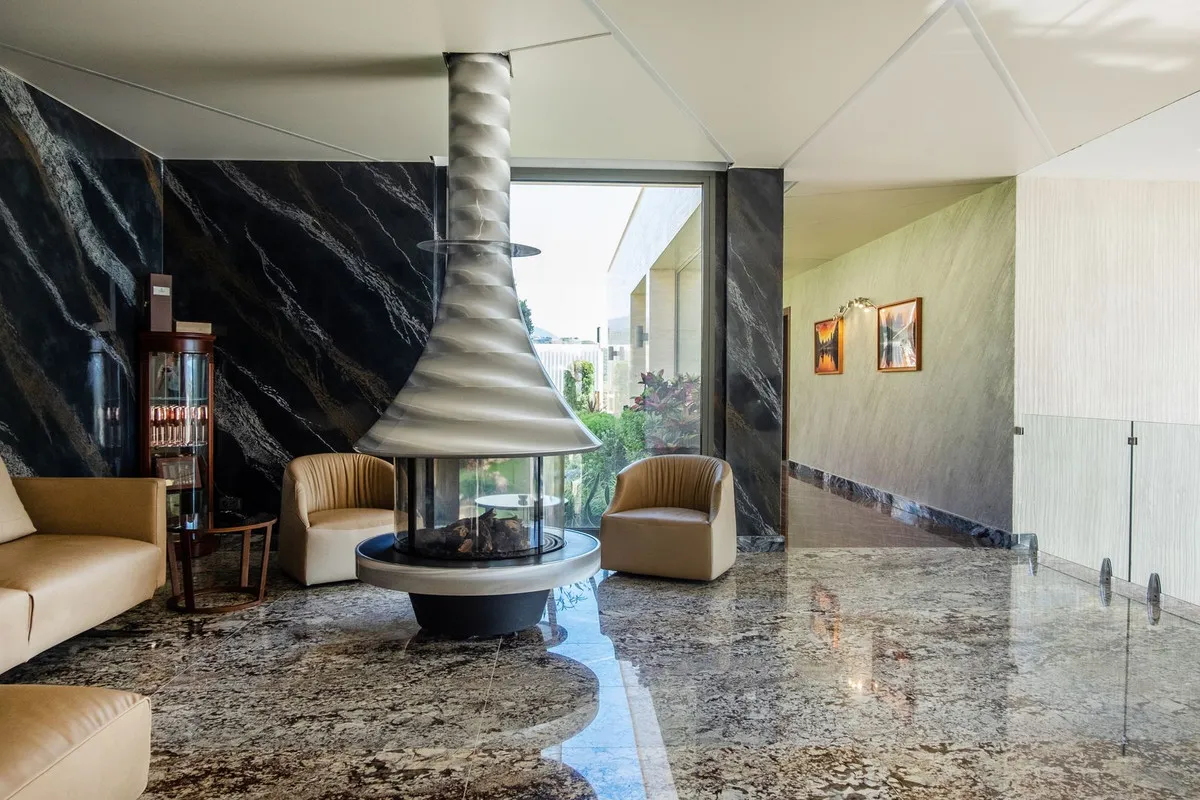 87e74018-2eb1-4bca-9082-d3ac4f5442fe