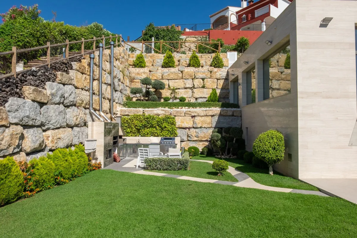 88ed37aa-48c3-4cb3-a33a-59b9fd316c23