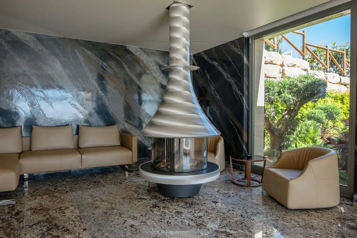 93838c3e-66ed-48d7-898c-a474c2b826e8