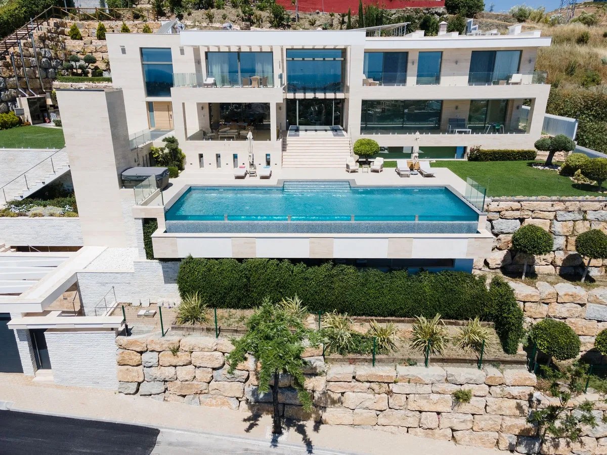 a32e3ed3-e648-4809-bc77-f8e18247a6c5