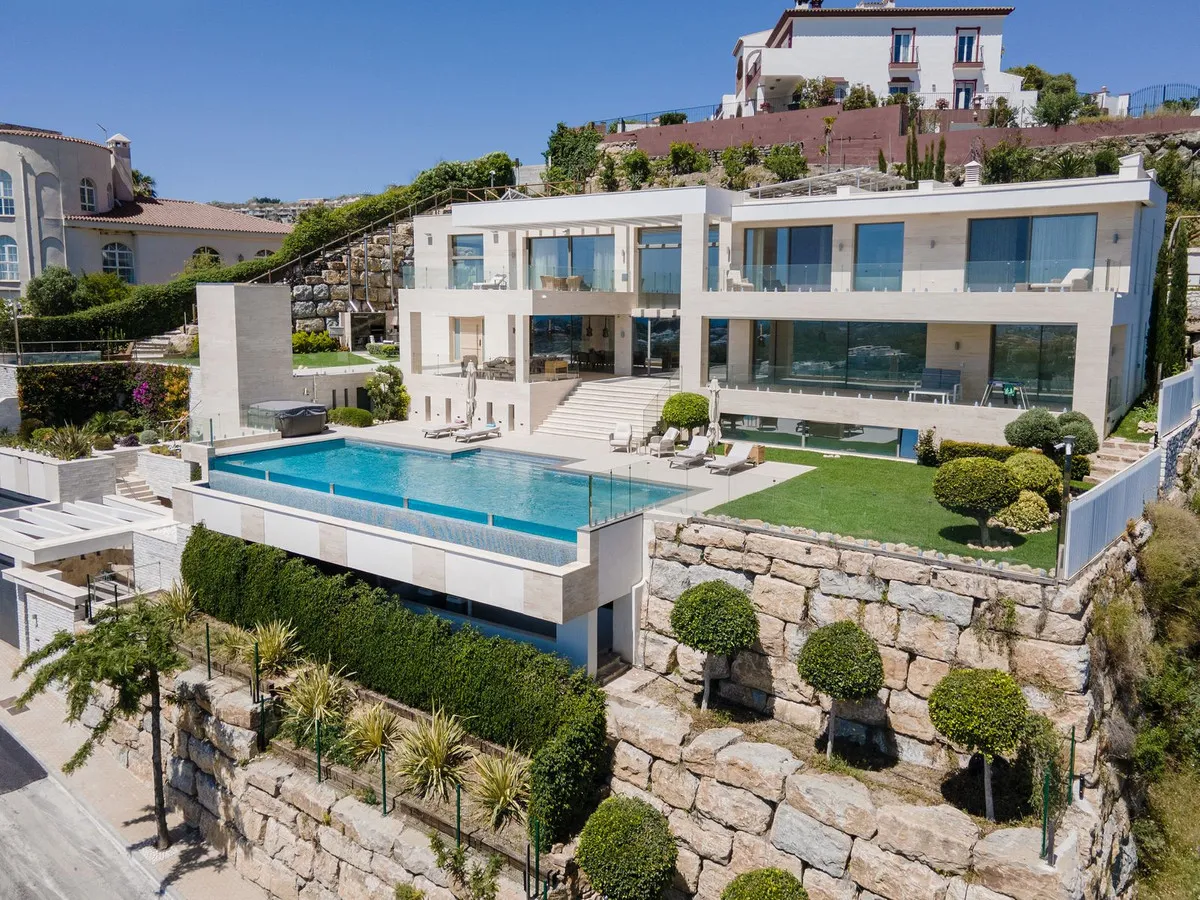 a564b9e0-f1a7-4115-9198-7ed697f24a56