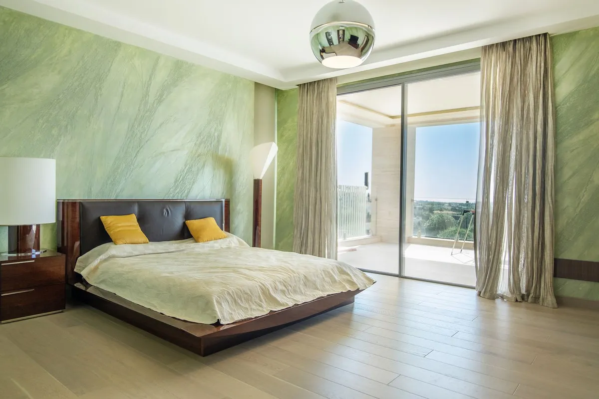 b0c6298a-f870-47f3-b8f2-88b532f079fe