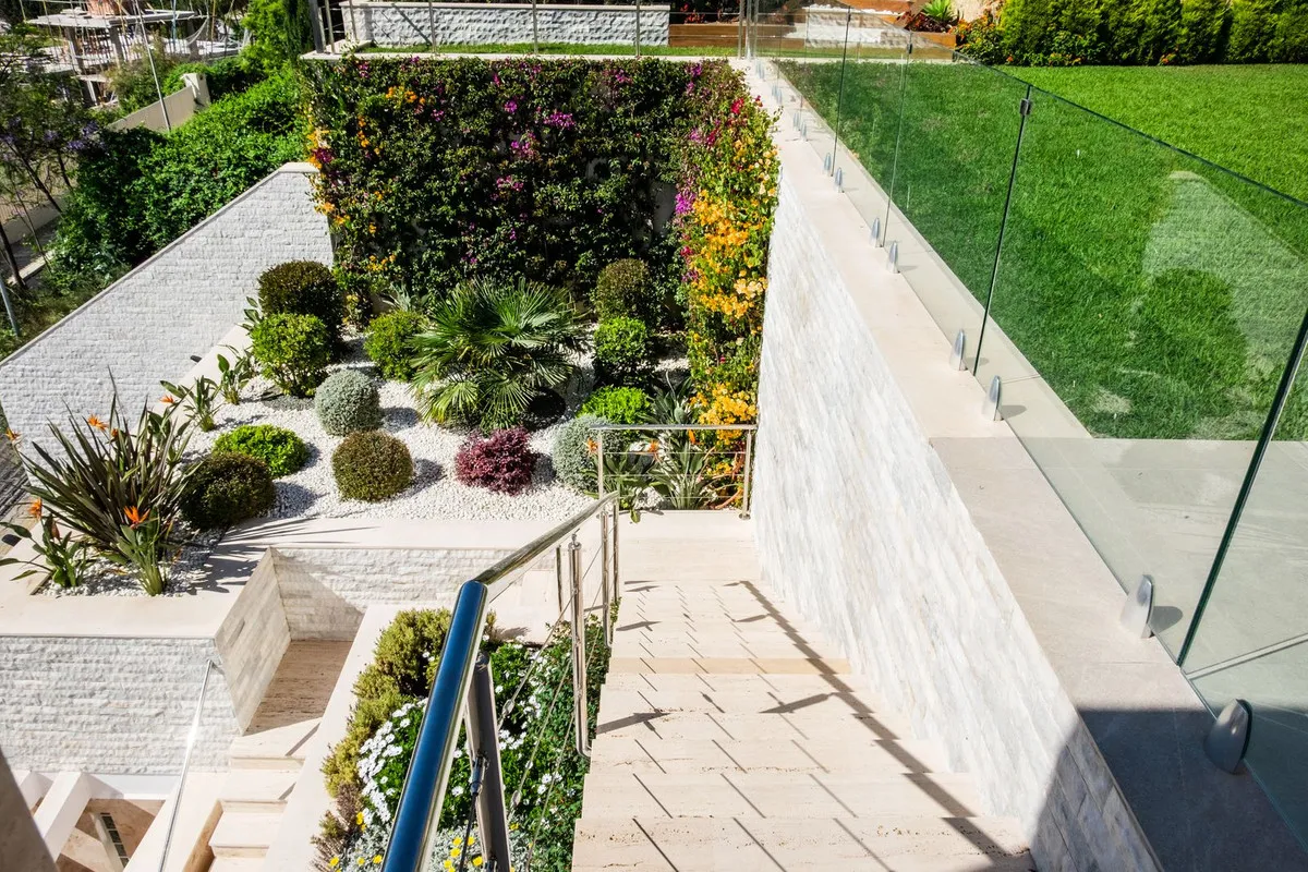 e4162fbc-5d5a-46be-9b44-1981362e1a14