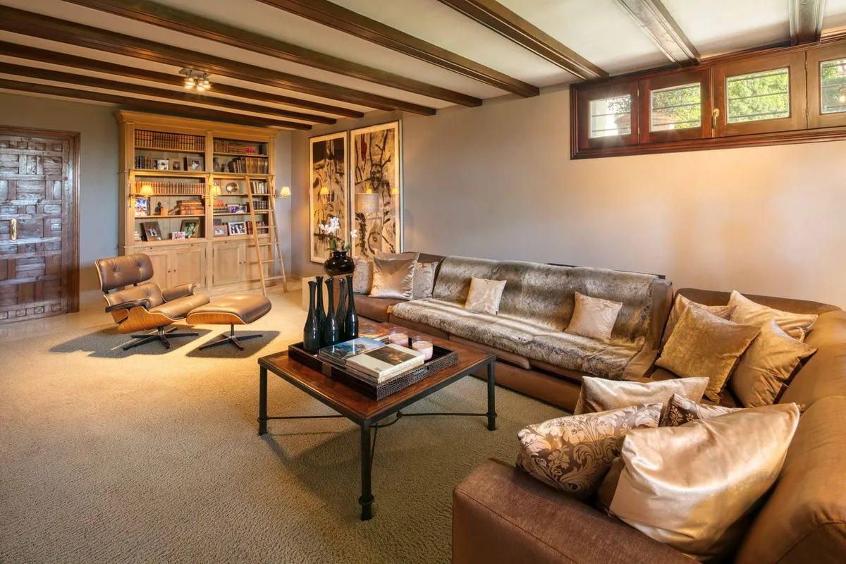 309f2055-aedb-4dda-8a17-a1c65067e837