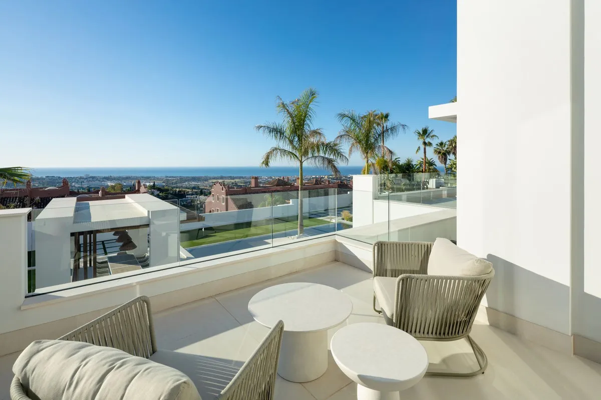 fa38a2aa-7966-43e9-b416-60bf33a9e311