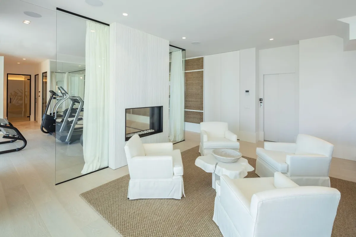 6e6bf650-e871-4d8f-8e09-b4959324d9ab