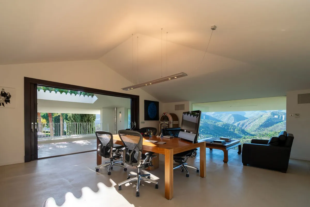 68c97673-20fb-4d95-99fe-9f0069678c67