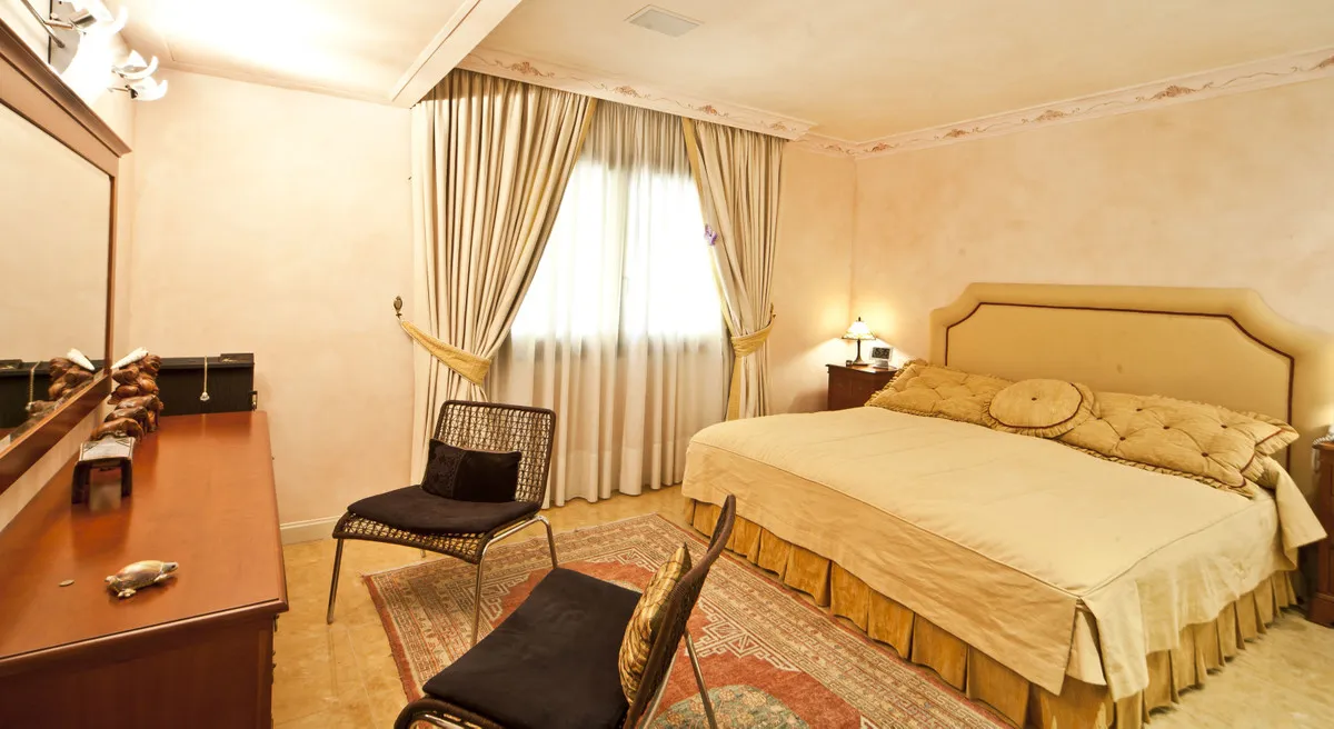 1fb9654b-de0e-4ddc-a624-f264e42b2899