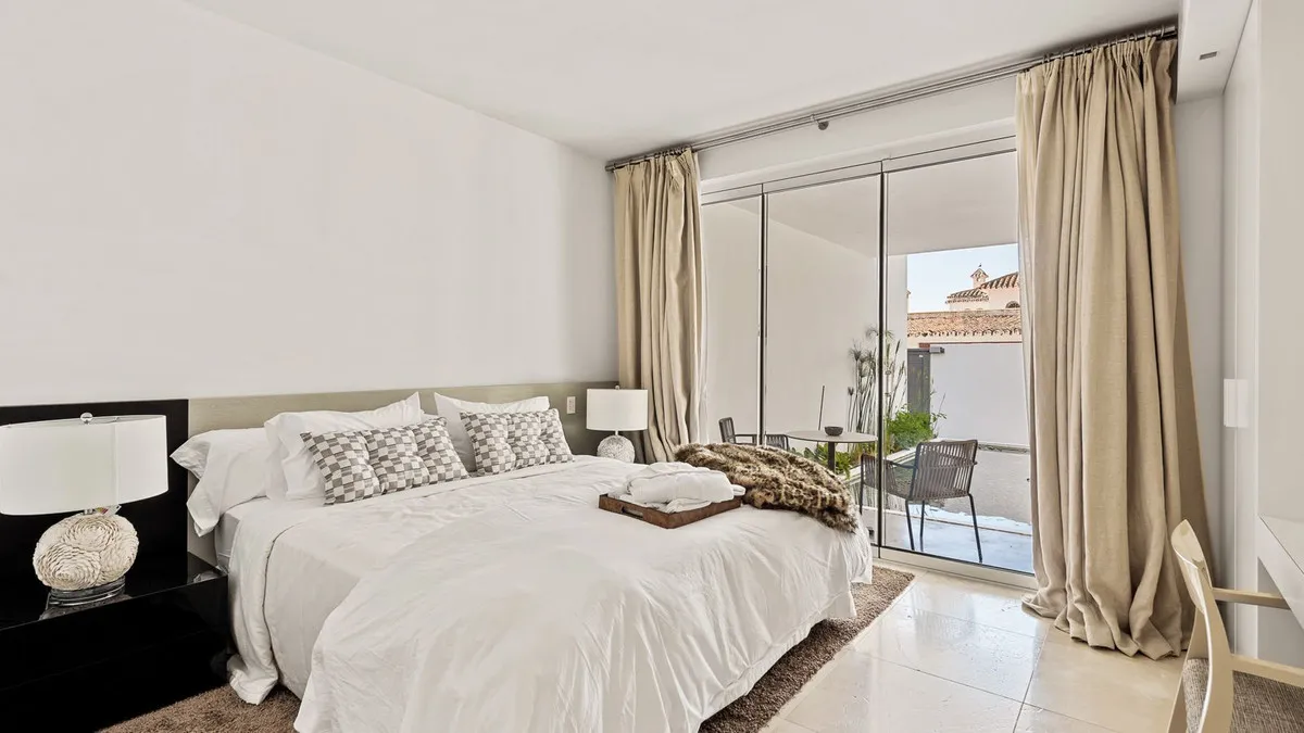 fa15a59c-ff2d-411a-b589-add81eb907dd