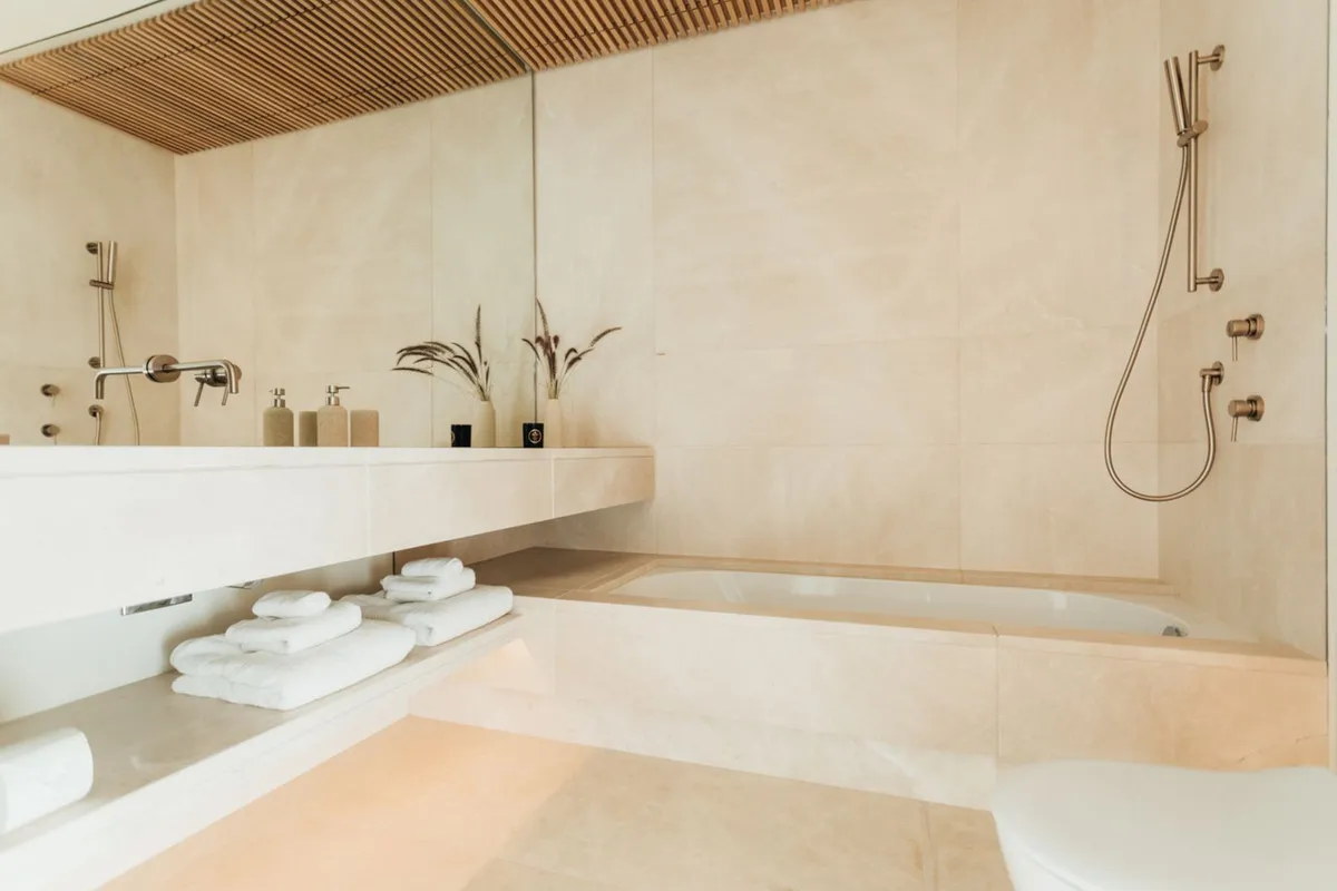 52545dd7-373c-4d96-8aad-6c0942cbf08a