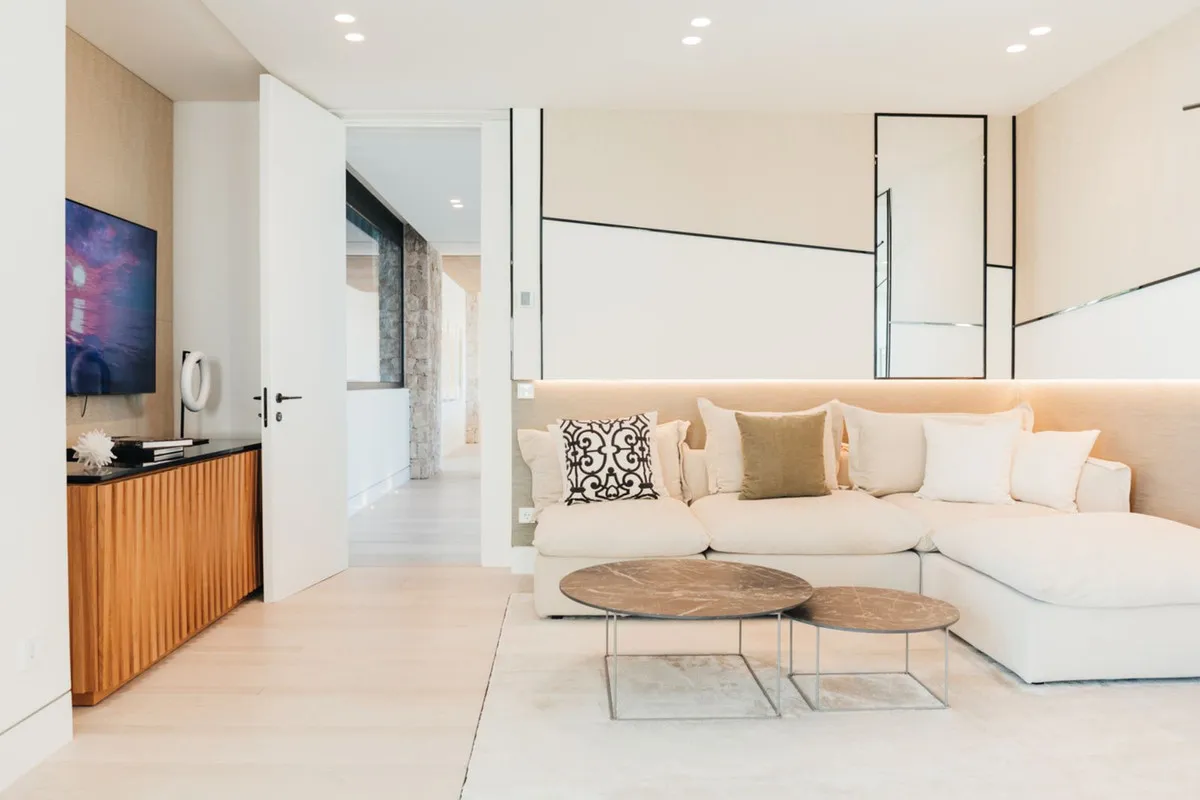 b9aebd44-78ea-4753-a17f-98b62305b8bf