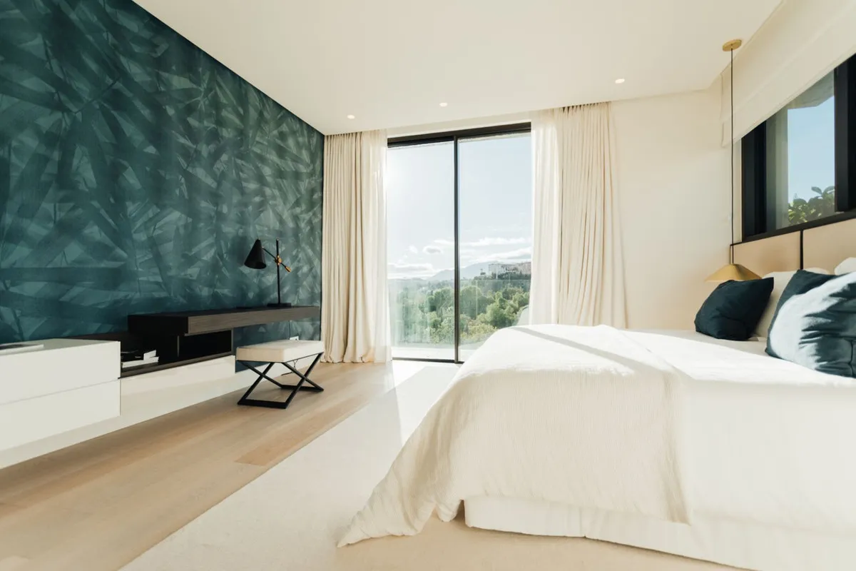 c4084277-4922-40d9-a60e-ffe1a420722f