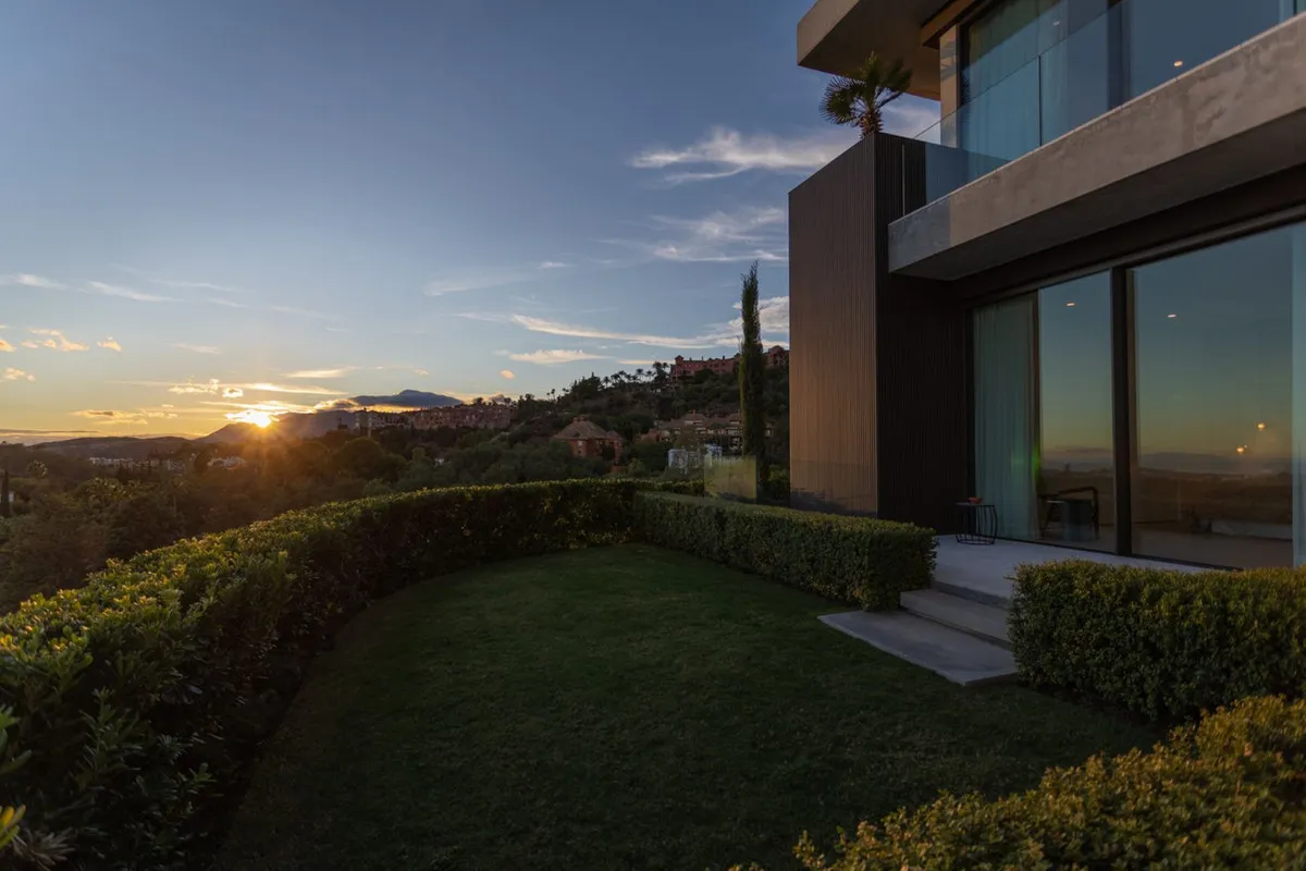 cf6c52e3-4530-4f1a-adec-1bf4b61b2436