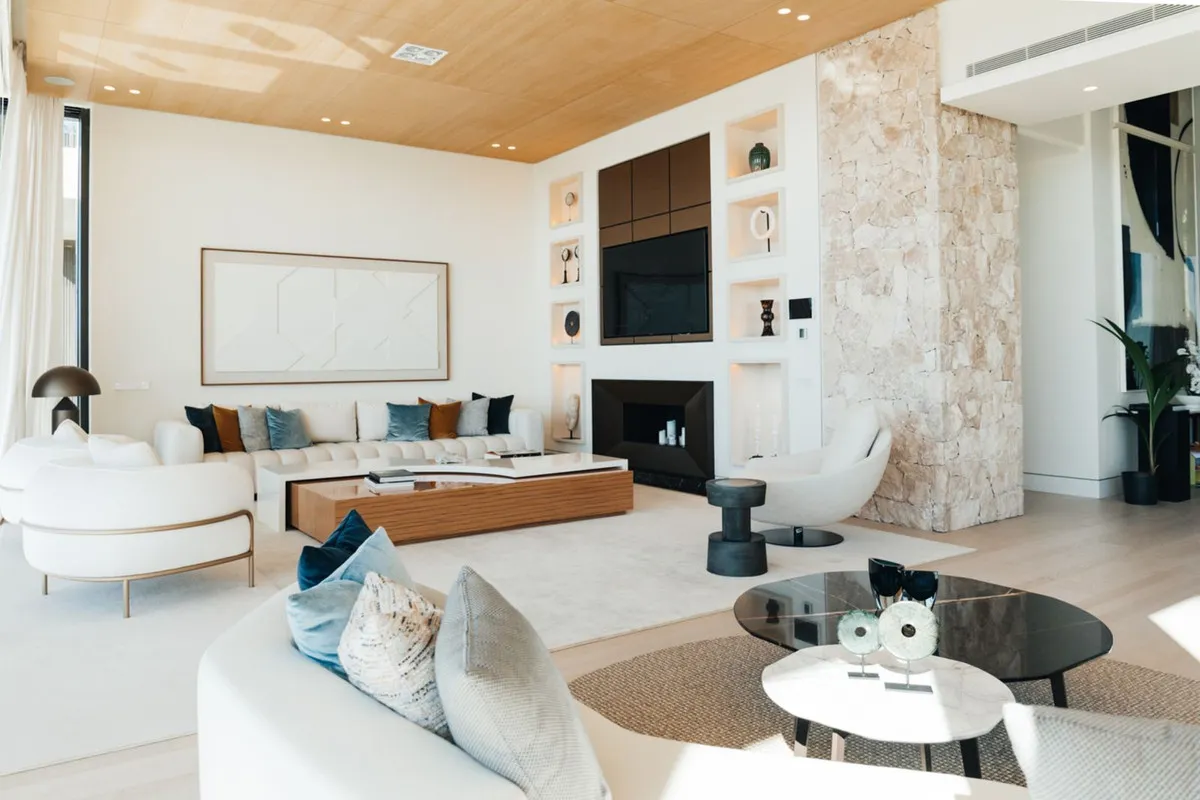 dd63a578-2450-46b4-bdf8-1a7f70e3f2e5