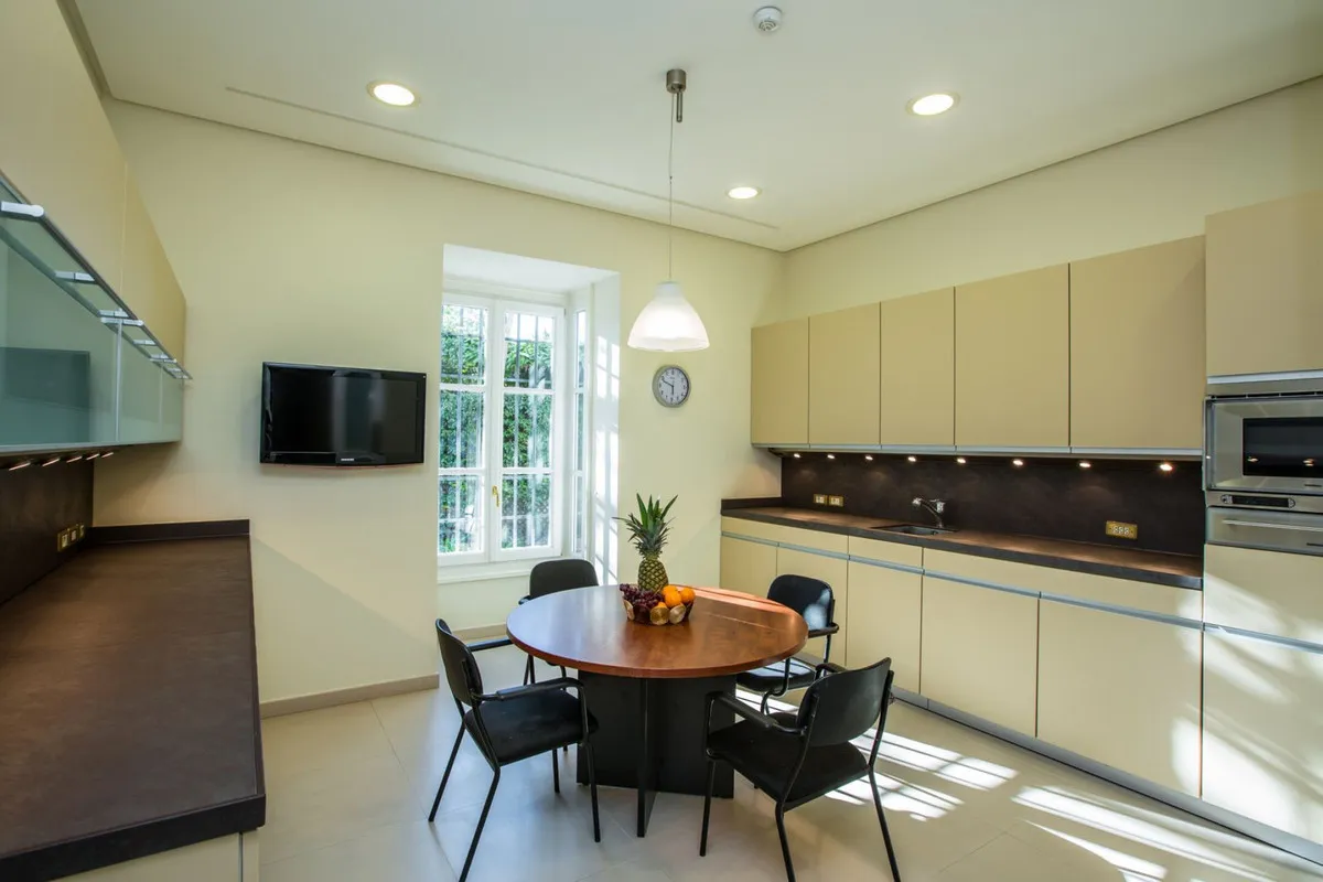 56d7fe21-2838-4170-acad-52a101a2b4ea